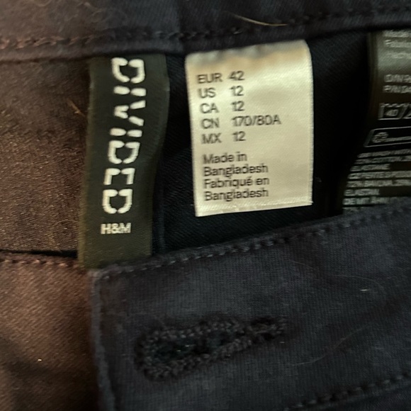 Women’s black H&M pants - Picture 2 of 2